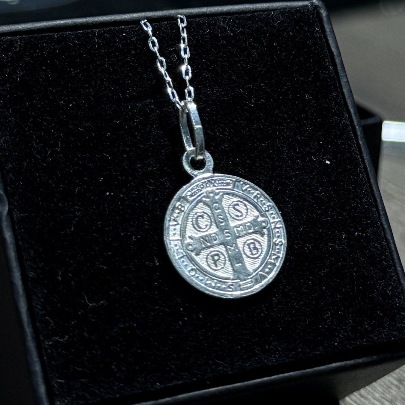 DIJE SAN BENITO GRANDE, PLATA 925