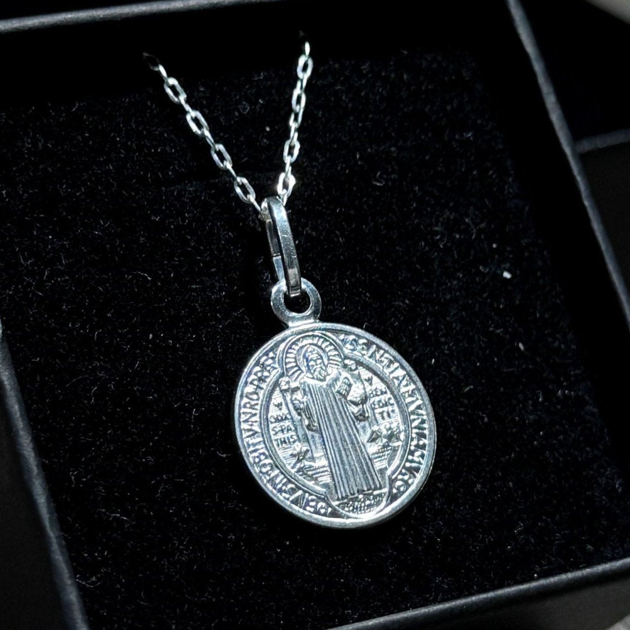 DIJE SAN BENITO GRANDE, PLATA 925