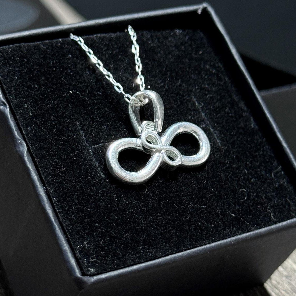 DIJE INFINITO PLATA 925