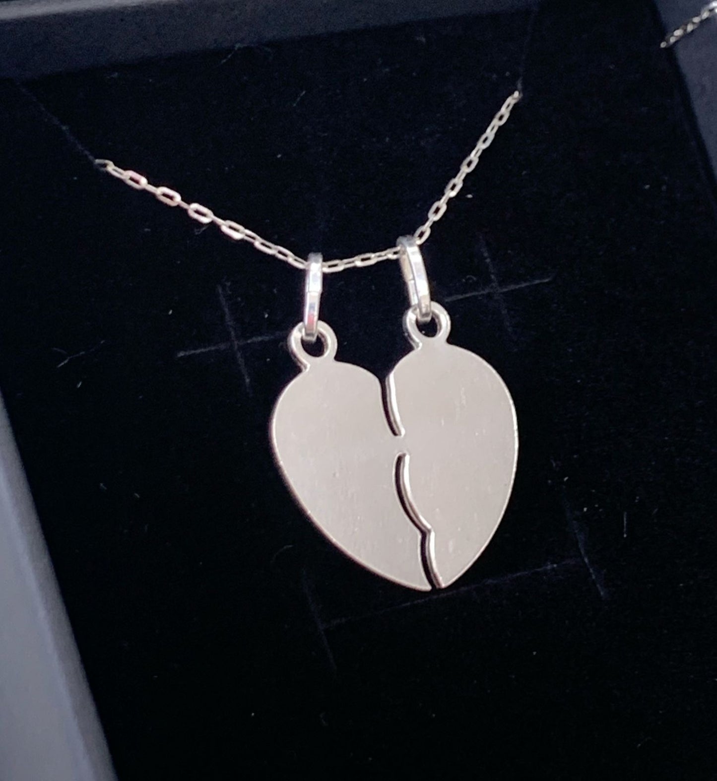 DIJE CORAZÓN DIVIDIDO, PLATA 925