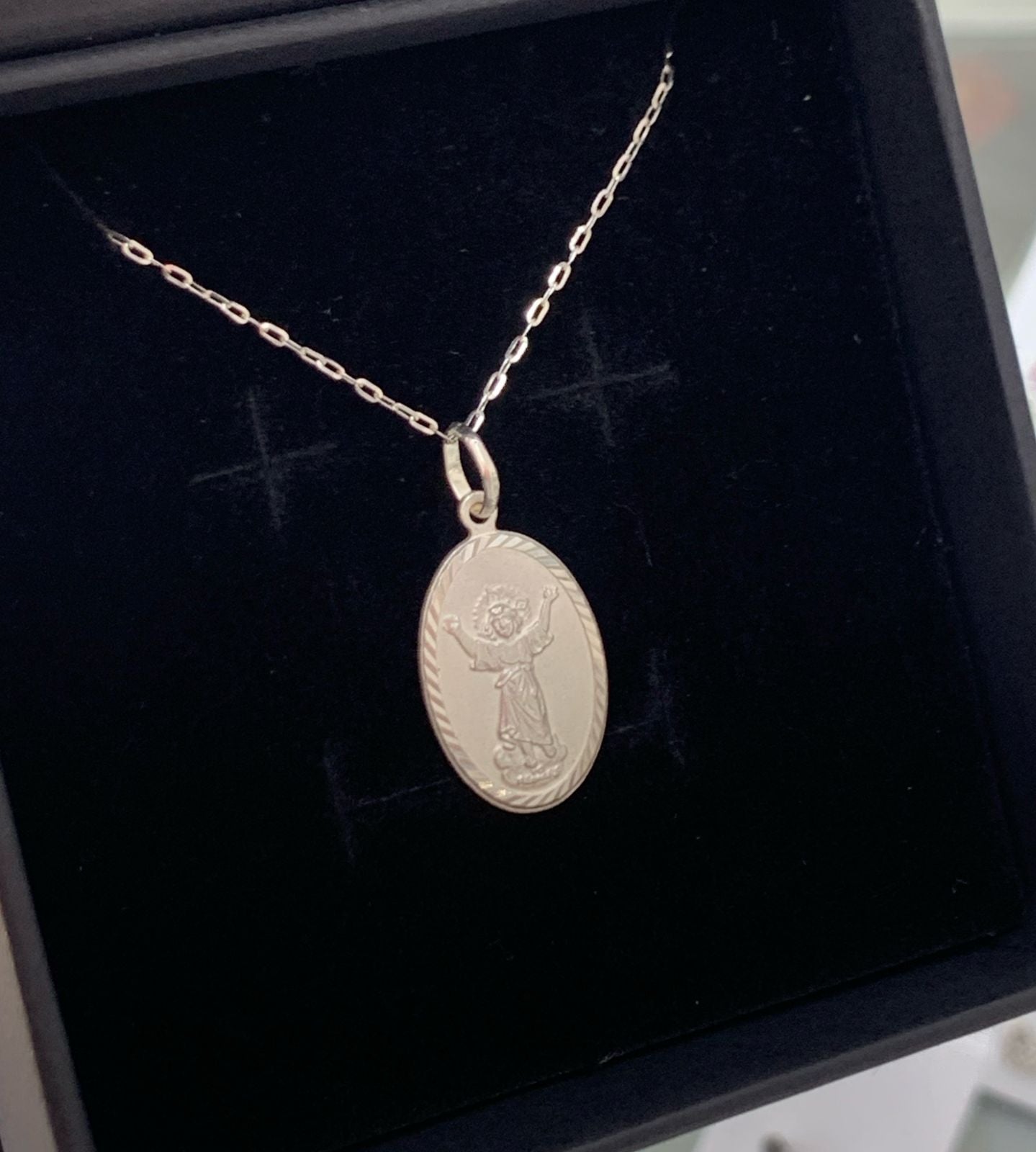 DIJE NIÑITO, OVALADO, PLATA 925