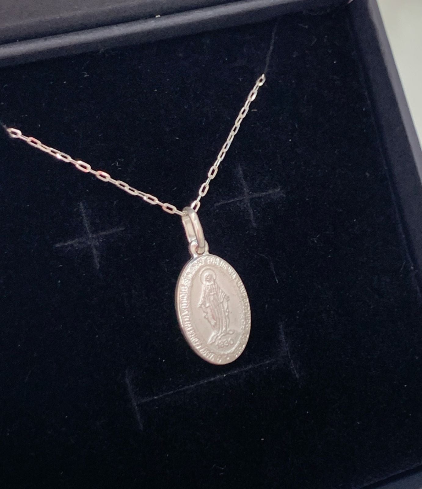 DIJE VIRGEN, OVALADO, PLATA 925