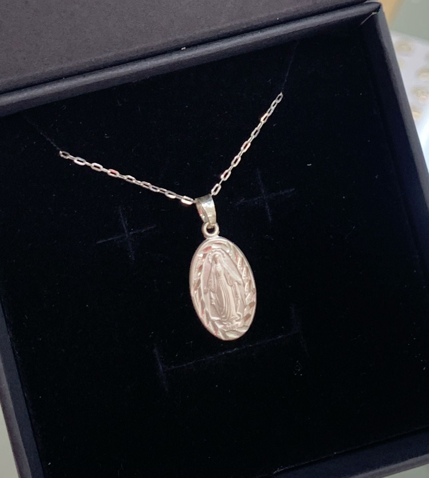 DIJE VIRGEN, OVALADO, PLATA 925