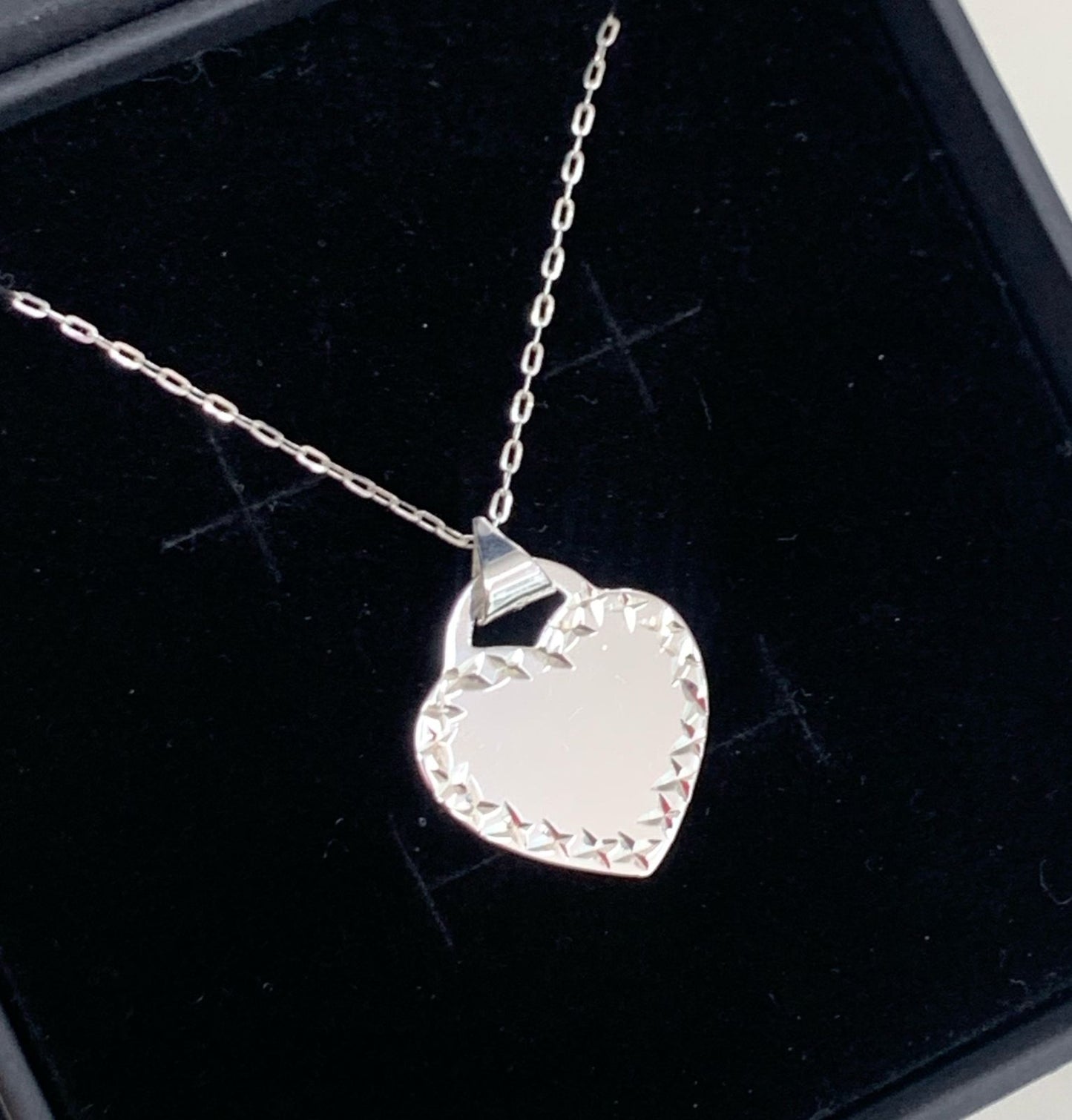 DIJE CORAZON CON BORDES, PLATA 925