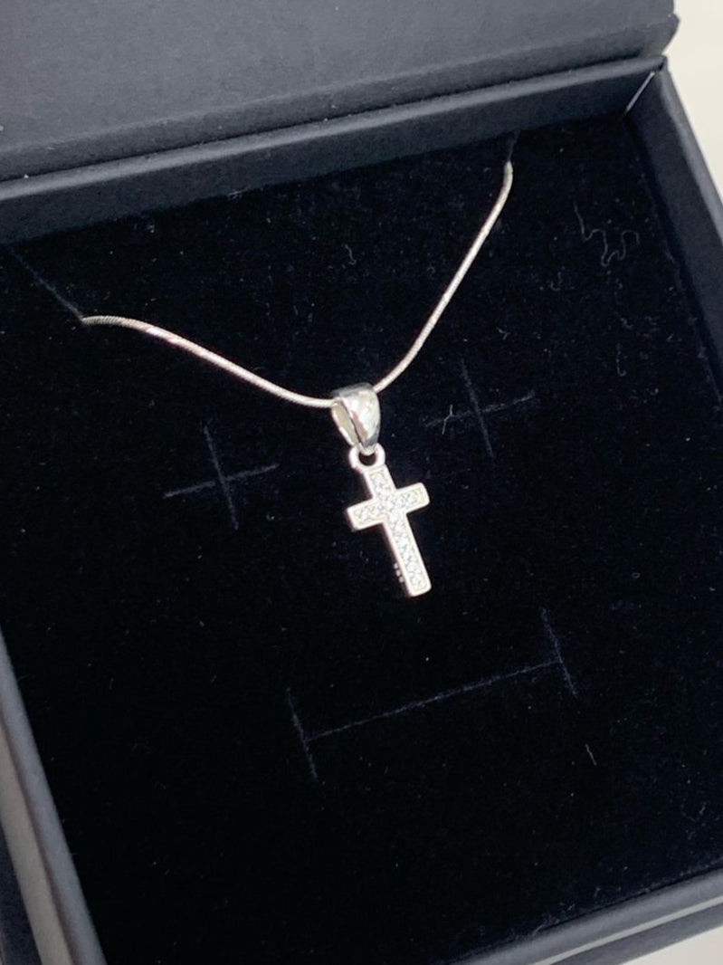 DIJE CRUZ PEQUEÑA CON PIEDRITAS, PLATA 925