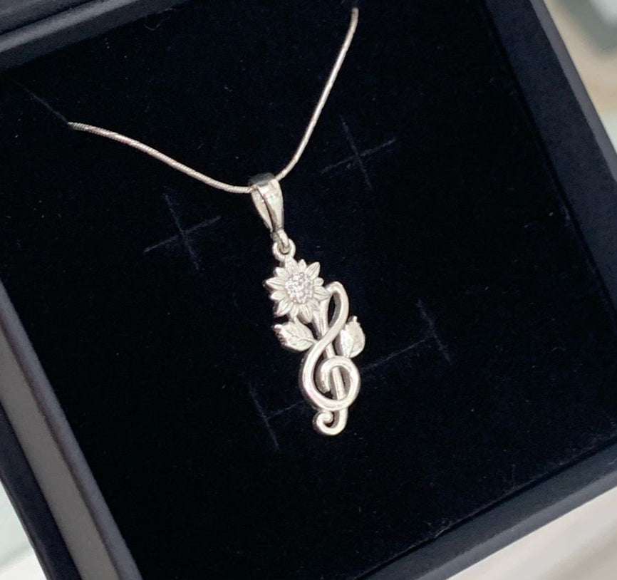 DIJE FLOR MUSICAL, PLATA 925