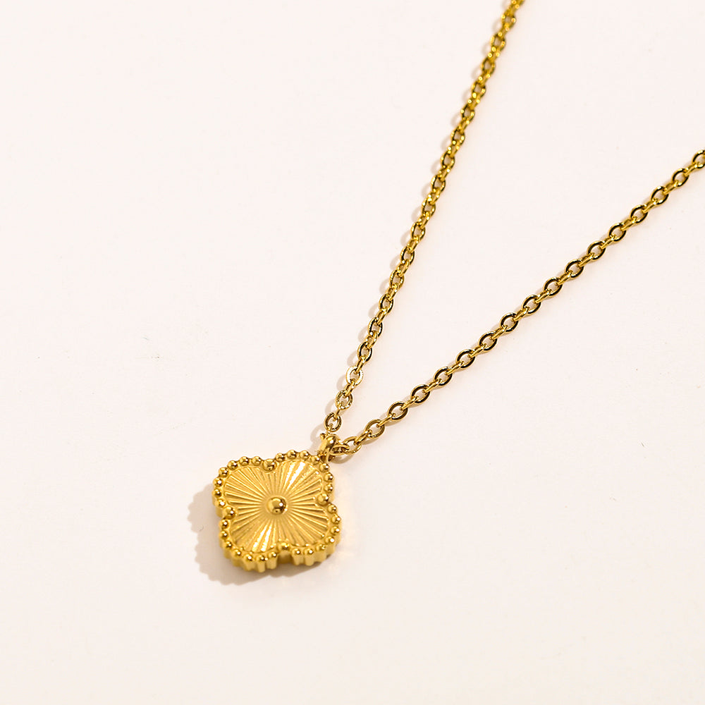 Trebol Necklace