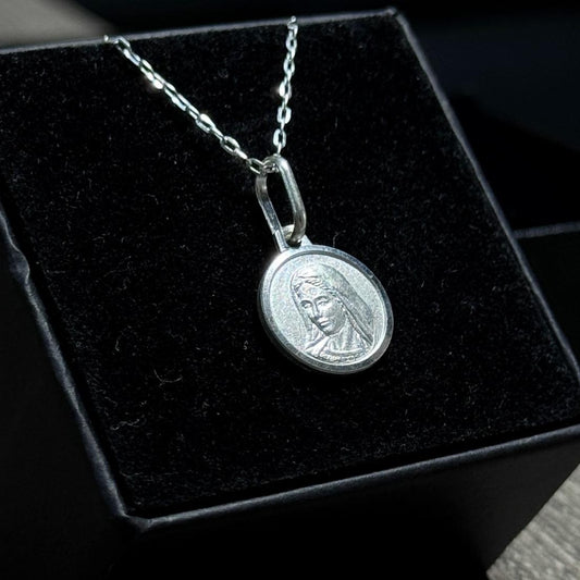 DIJE VIRGEN MARÍA CIRCULAR PLATA 925