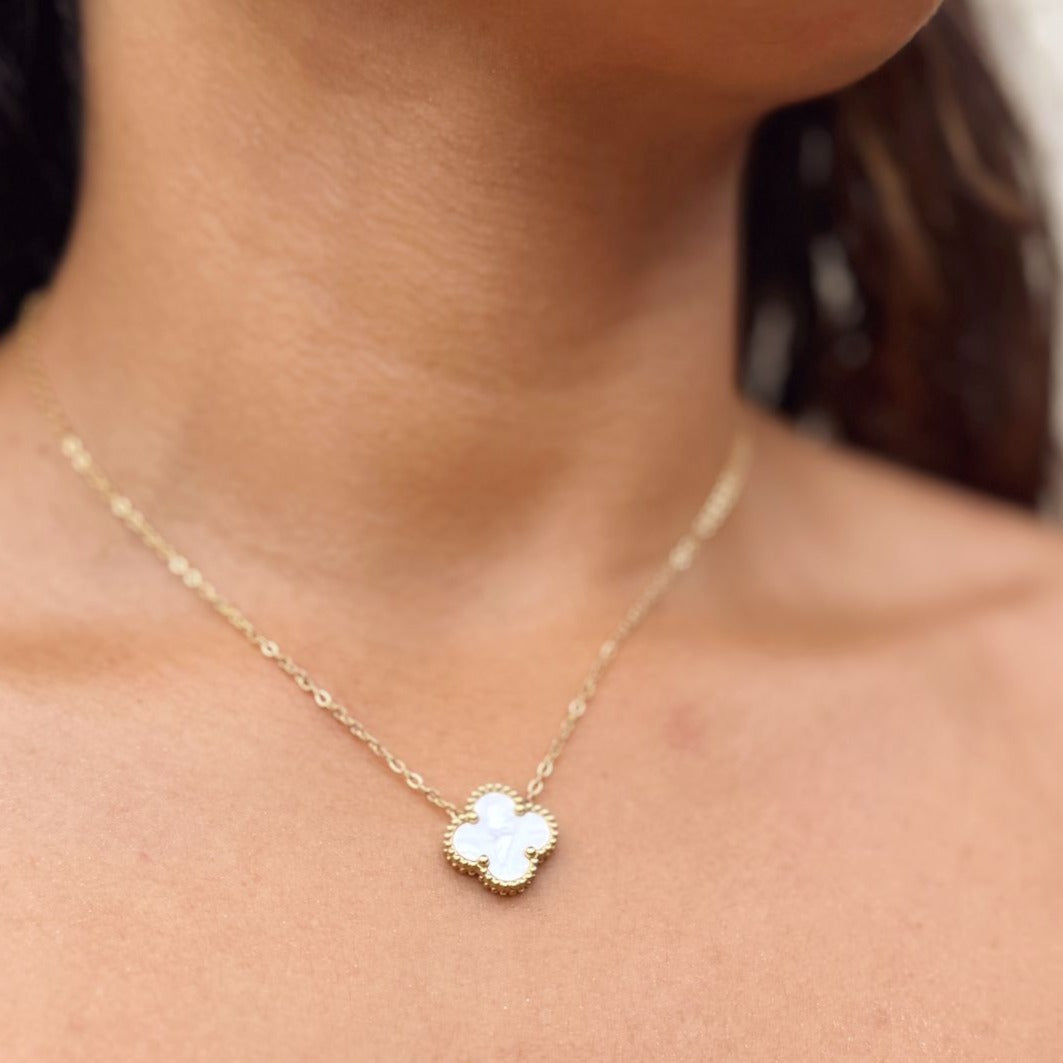 Trebol Necklace